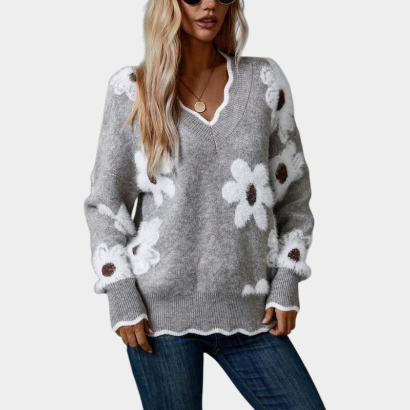 Klára – V-Neck Floral Pattern