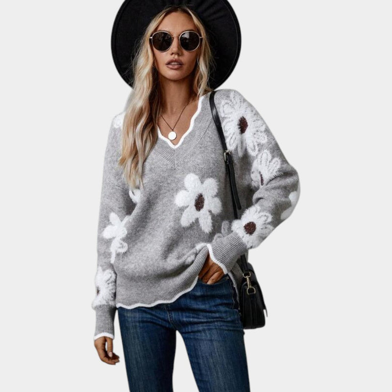 Klára – V-Neck Floral Pattern