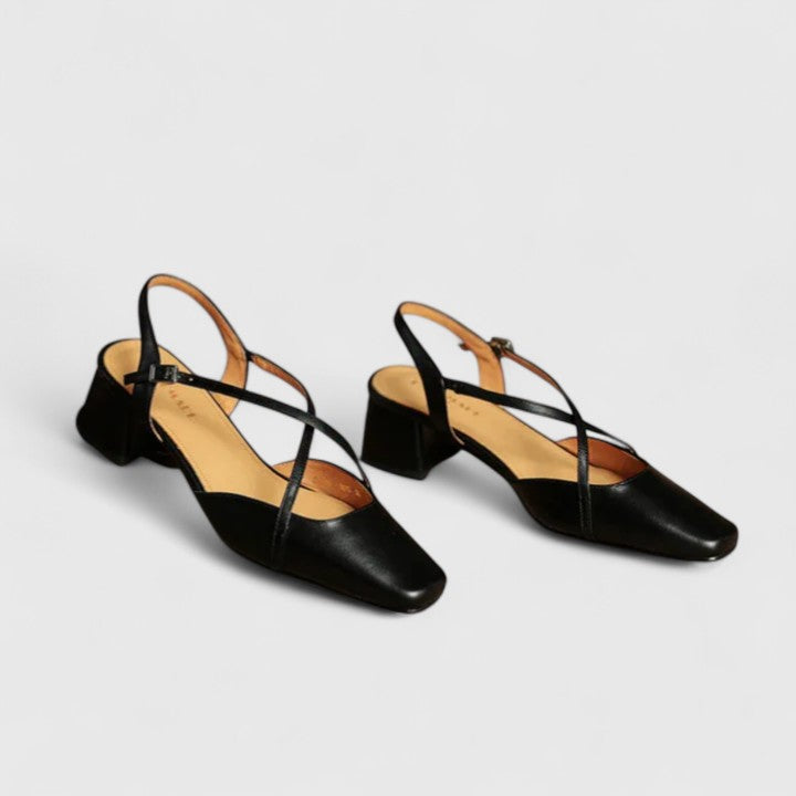 Mikaela | Tyylikkäät Sandaalit" can be rewritten as "Mikaela | Elegant Sandals.