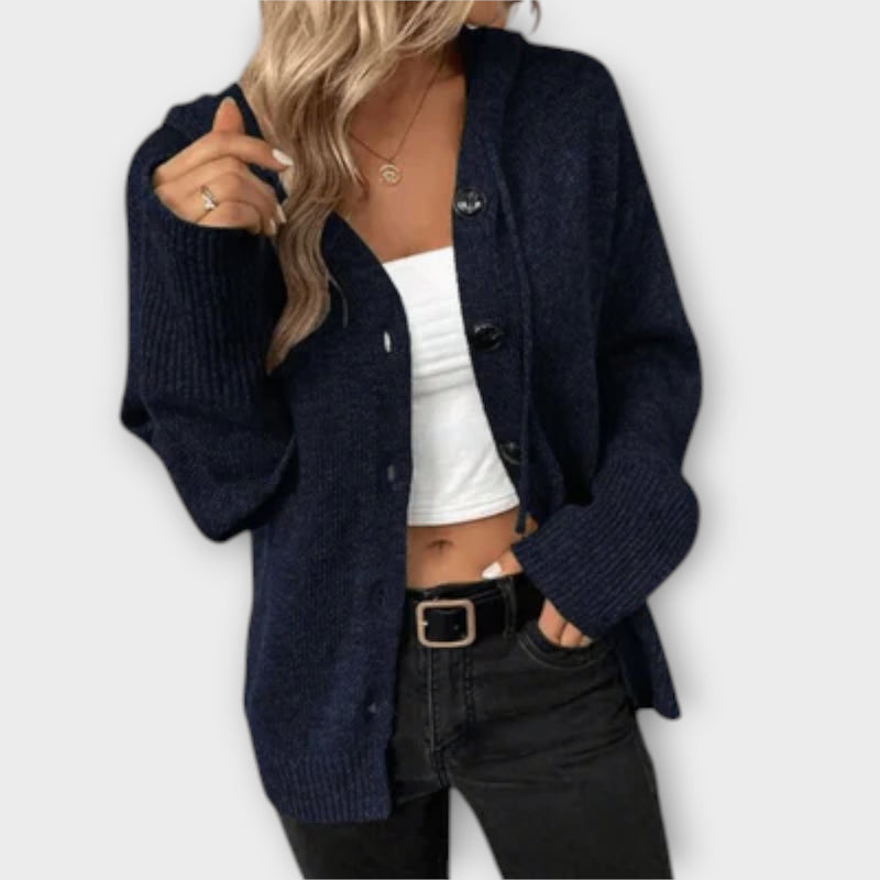 Brittan - Neulecardigan Napeilla