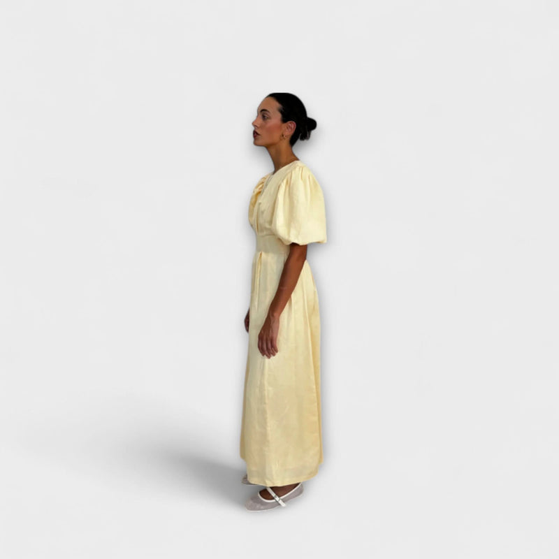 Josephine - Ilmava Maxi-mekko Kermaisessa Keltaisessa Värissä