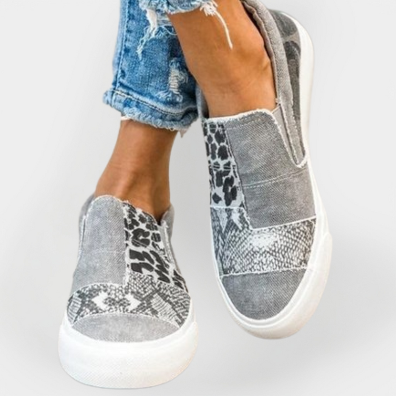 Magdalēna Elegant Urban Sneakers with Animal Print