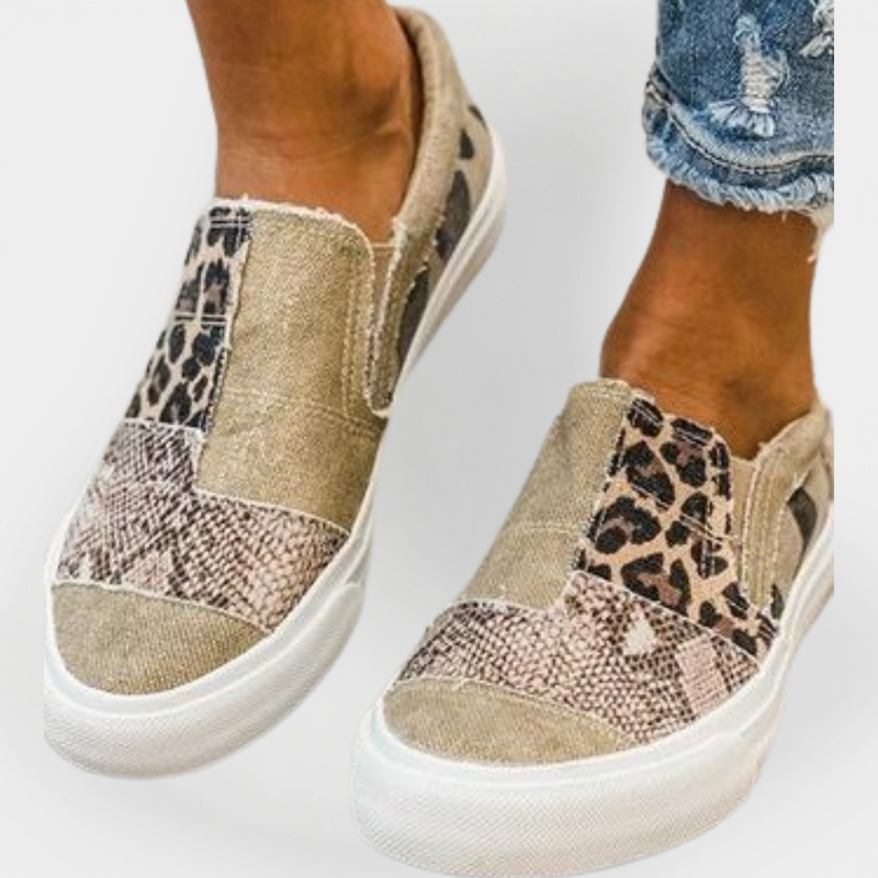 Magdalēna Elegant Urban Sneakers with Animal Print