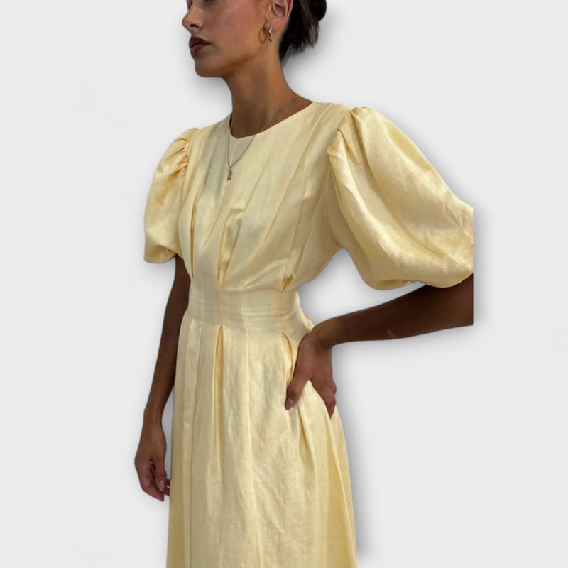 Josephine - Ilmava Maxi-mekko Kermaisessa Keltaisessa Värissä