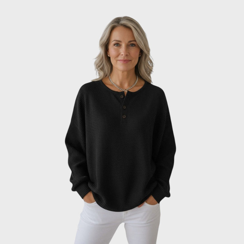 Helle | Vafli-neulepaita napilla" can be rewritten as "Helle | Button-Up Waffle Knit Sweater.