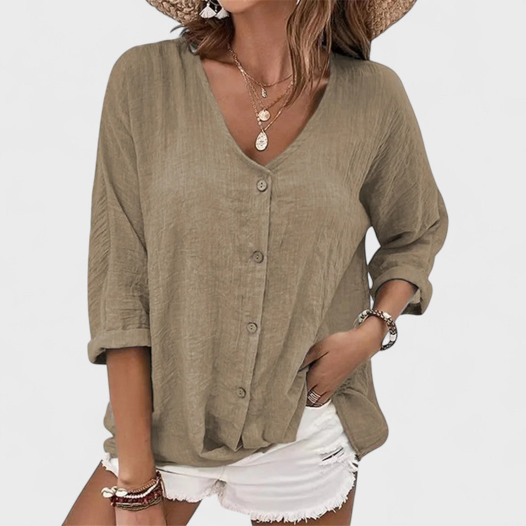 Anna - Kesäinen Pellavapaita" can be rewritten as "Anna - Summer Linen Shirt.