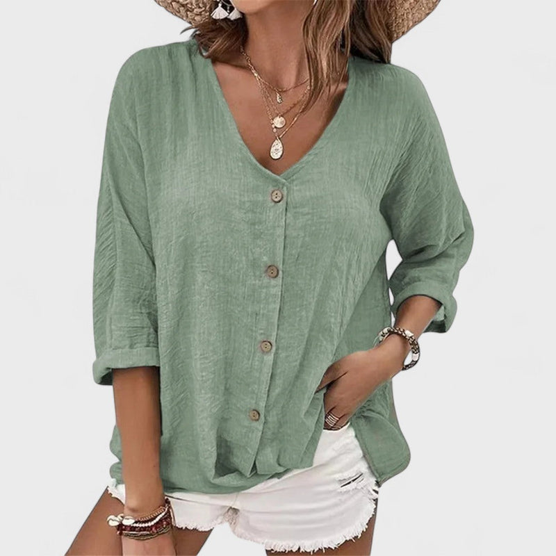 Anna - Kesäinen Pellavapaita" can be rewritten as "Anna - Summer Linen Shirt.