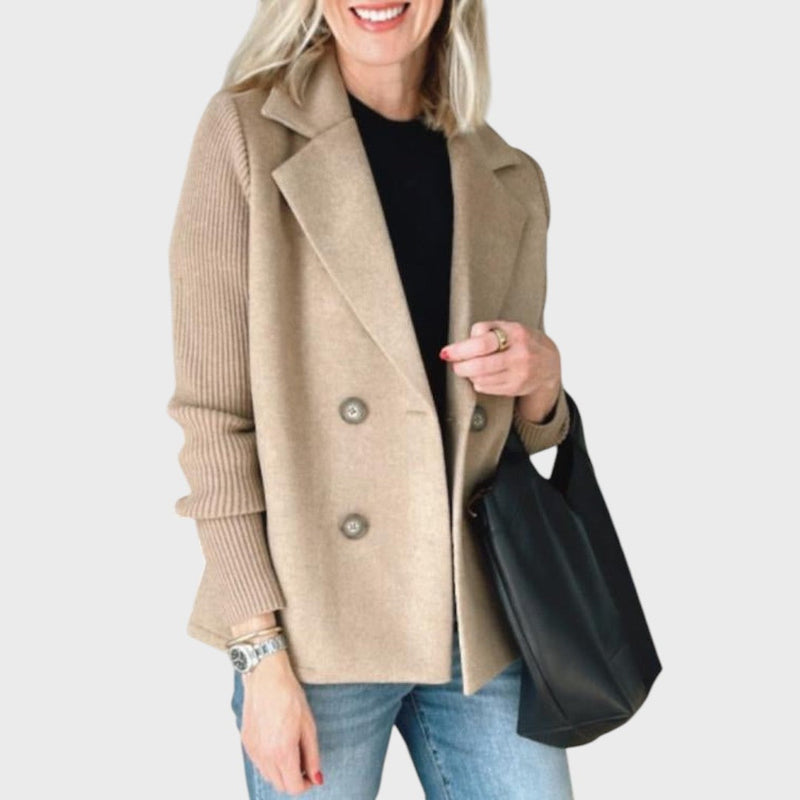 Emma – Tyylikäs takki neulehihoilla