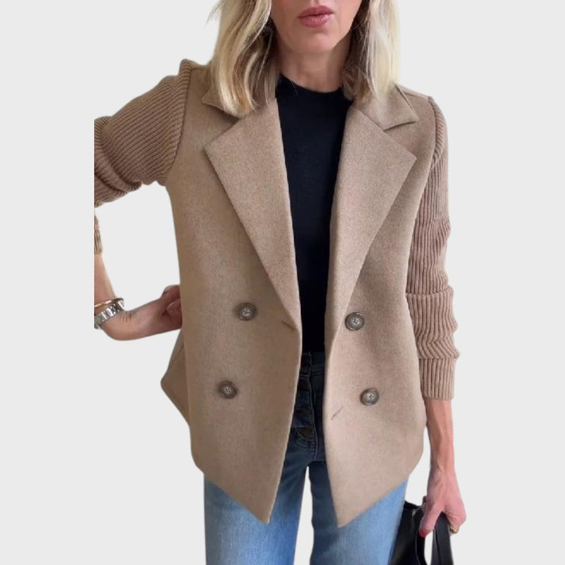 Emma – Tyylikäs takki neulehihoilla