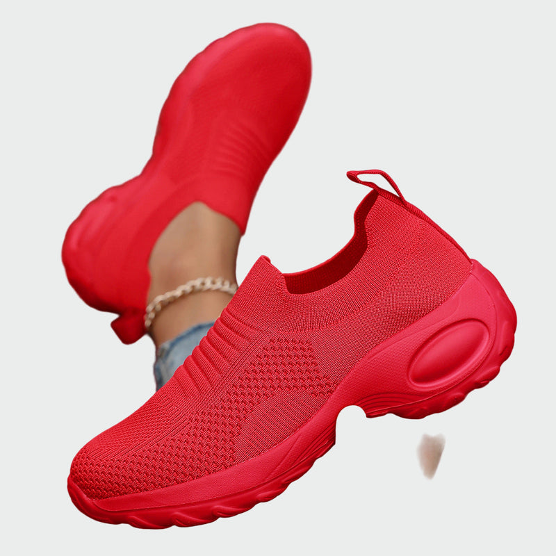 Věnceslava Neatvairāmas Slip-On Tenisītes Urban Style