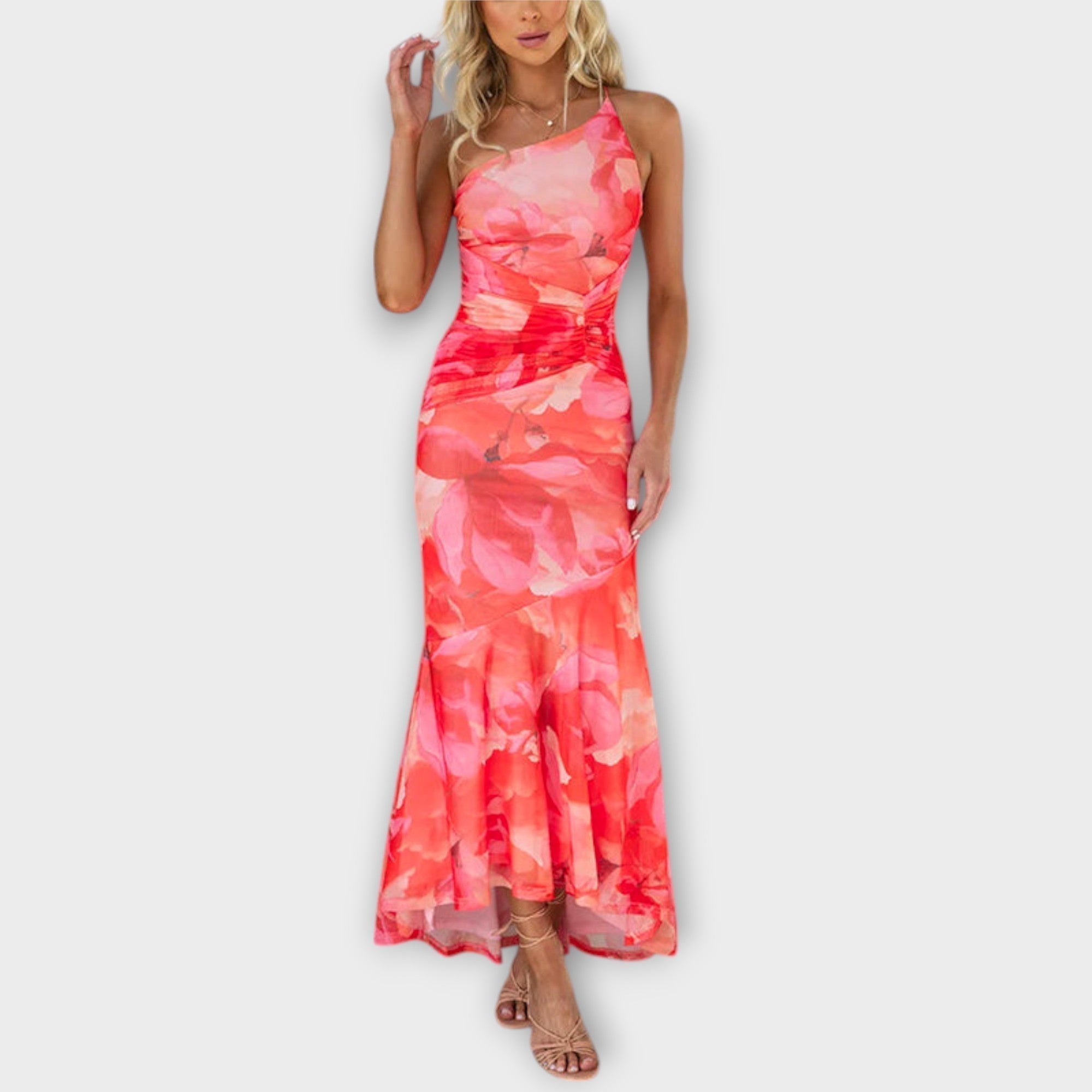 Pia - Epäsymmetrinen Maxi Mekko Drapoinnilla