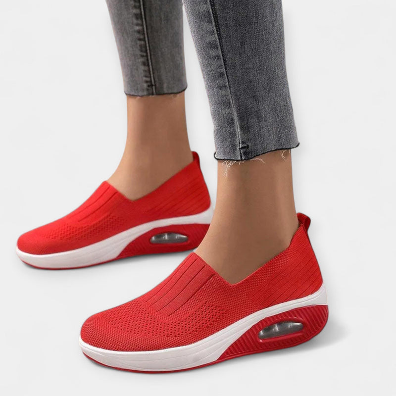 Karolīna | Tyylikkäät Ortopediset Slip-On Tennarit Mukavuudella