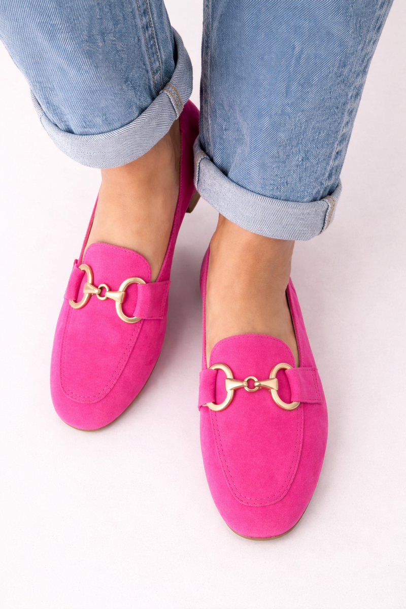 Mae | Tyylikkäät loafers kultaisilla yksityiskohdilla" 

Here’s a revised version:  
"Mae | Tyylikkäät loafers kultaisilla detaljeilla